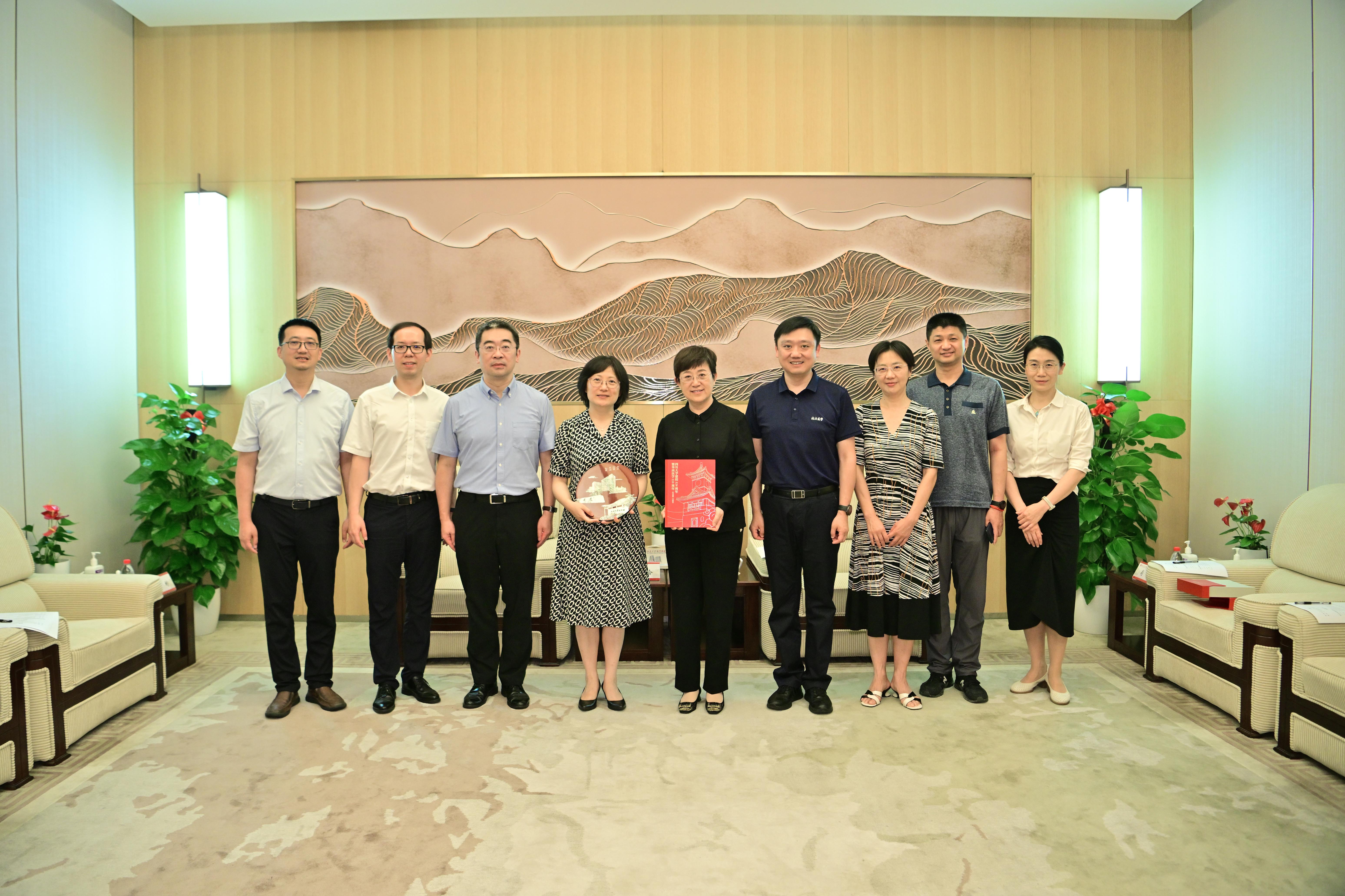 北京大学医学部国内合作委员会办公室